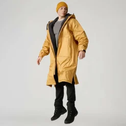 Passenger Clothing ESCAPISM RECYCLED SHERPA LINED CHANGING ROBE Unisex - Poncho
