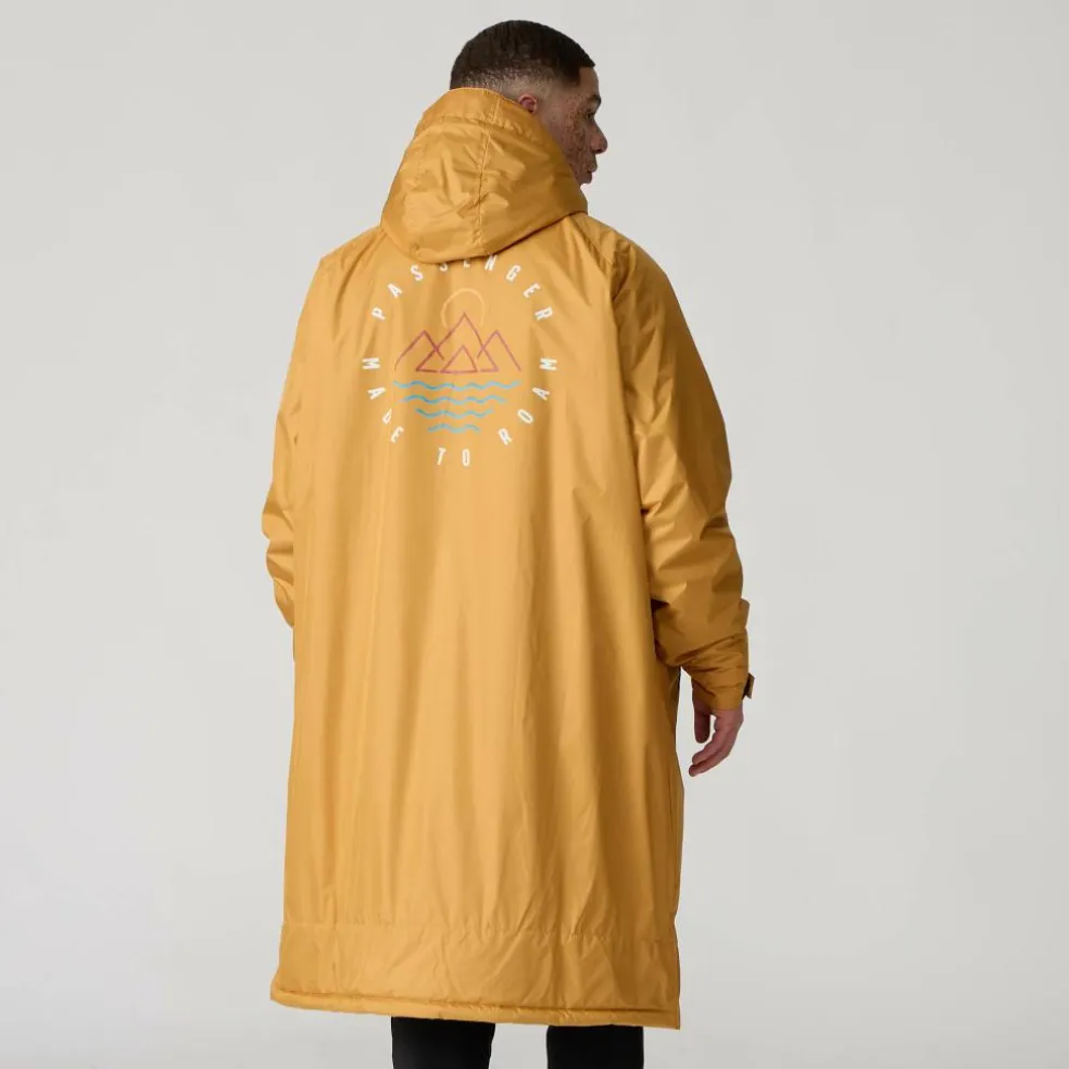 Passenger Clothing ESCAPISM RECYCLED SHERPA LINED CHANGING ROBE Unisex - Poncho