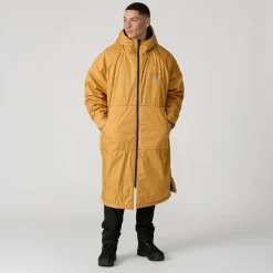 Passenger Clothing ESCAPISM RECYCLED SHERPA LINED CHANGING ROBE Unisex - Poncho