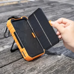 Xtorm RUGGED SOLAR POWERBANK 10.000 - Powerbank
